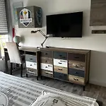 4p, Piscine, Tennis, Wifi, Proche Centre Et Plages Apartament