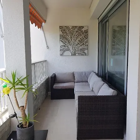 4p, Piscine, Tennis, Wifi, Proche Centre Et Plages Daire Antibes